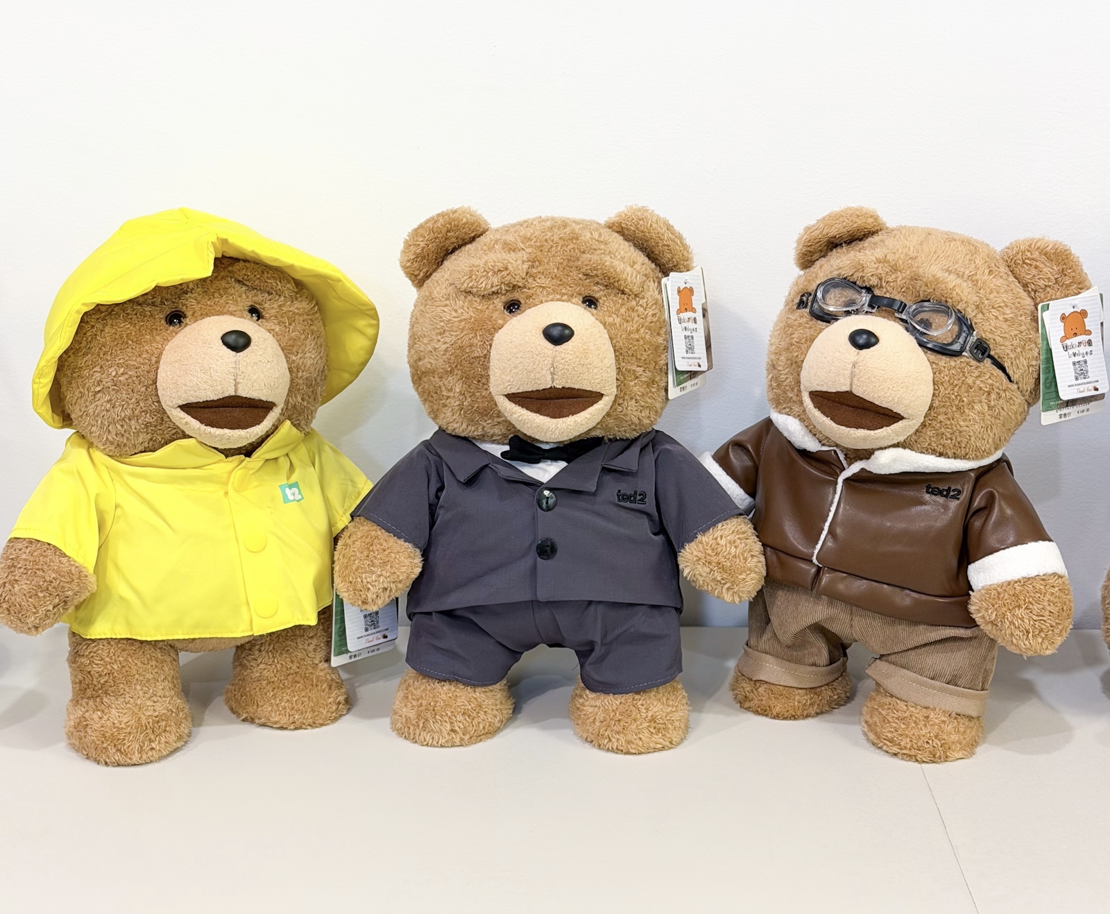 ตุ๊กตาหมีเท็ด Ted ขนาด 30cm (ชุดกันฝน ชุดนักบิน ชุดสูท)
