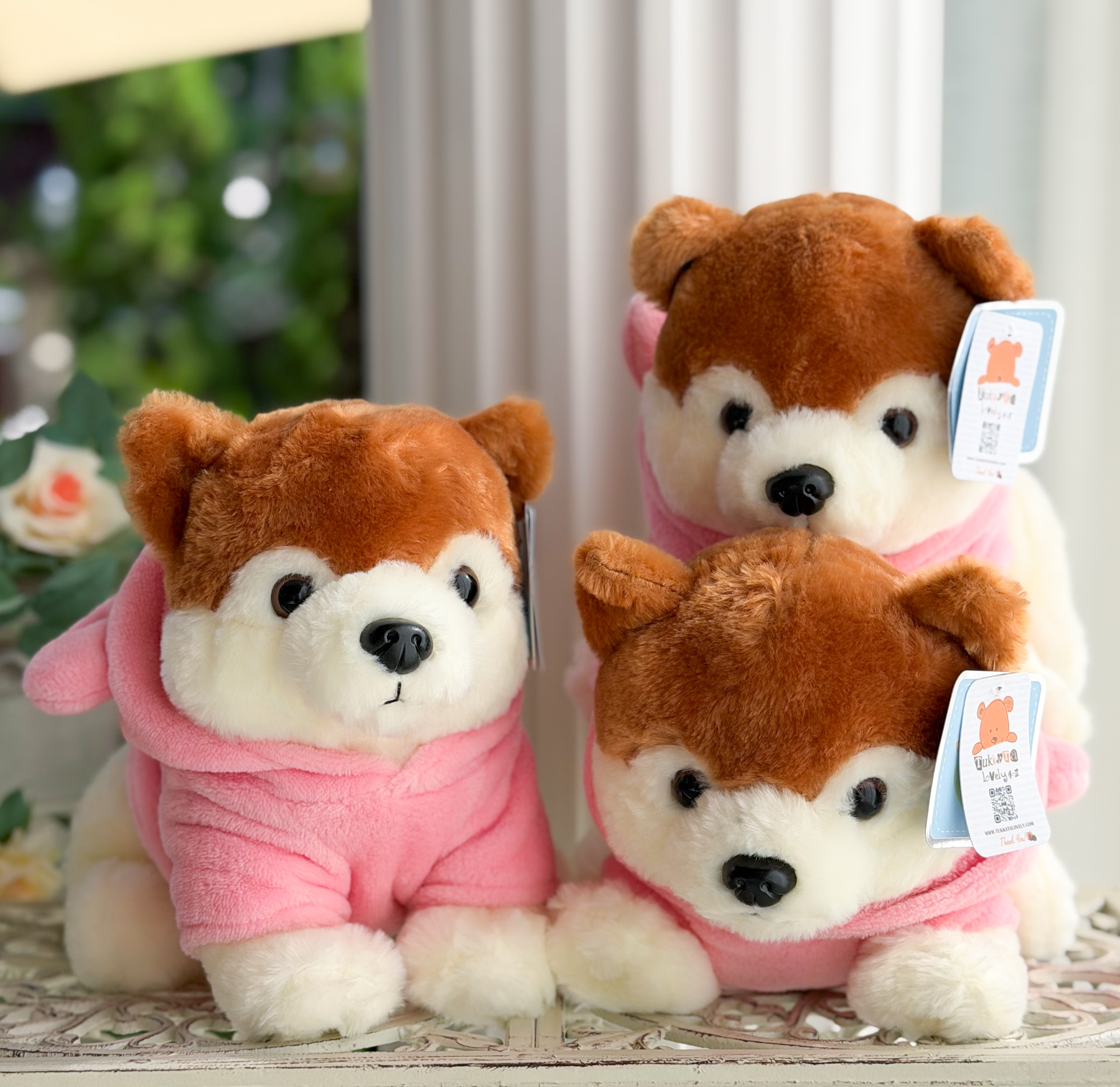 ตุ๊กตาสุนัขปอมเมอเรเนียน (Pomeranian) พร้อมฮู้ดสีชมพู ขนนุ่ม ขนาด 30cm