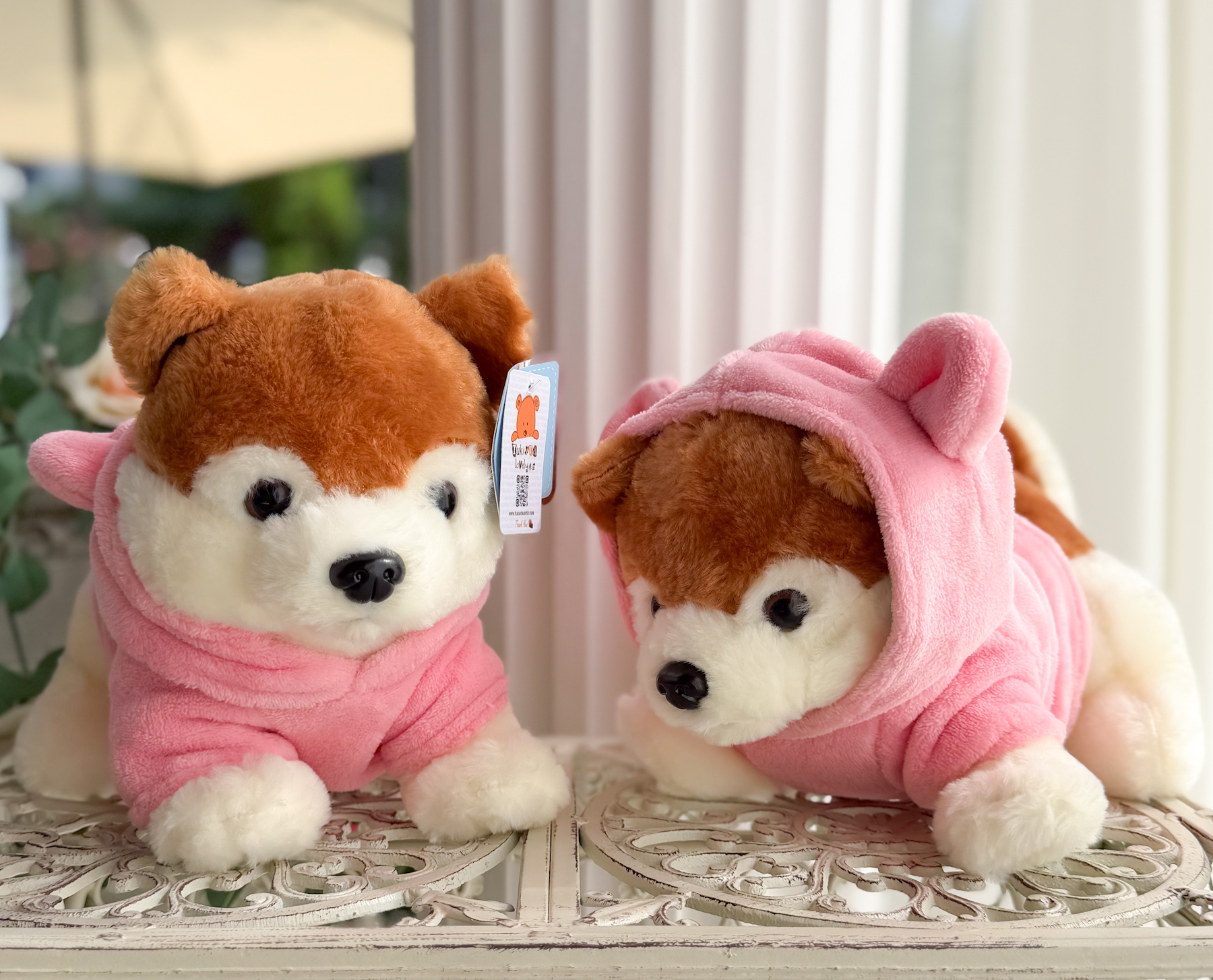 ตุ๊กตาสุนัขปอมเมอเรเนียน (Pomeranian) พร้อมฮู้ดสีชมพู ขนนุ่ม ขนาด 30cm