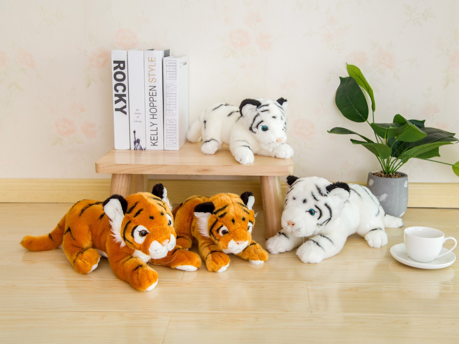 ตุ๊กตาเสือนอน 40cm (น้องเอวา)