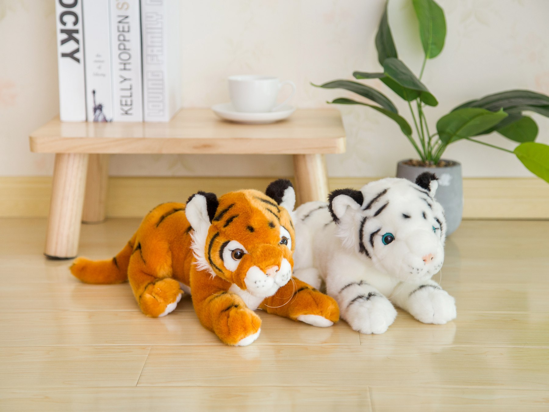 ตุ๊กตาเสือนอน 40cm (น้องเอวา)